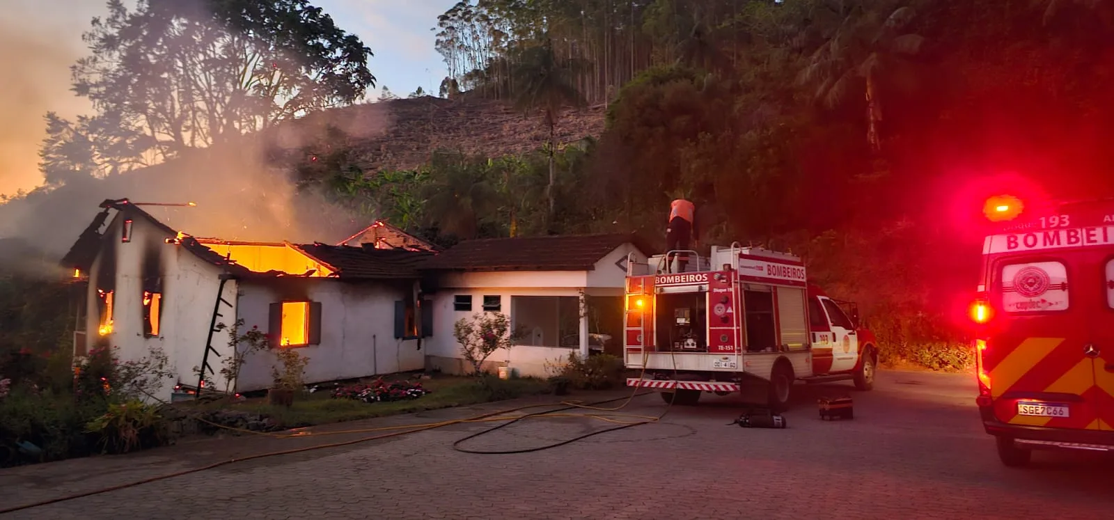 Incêndio atinge fábrica de pães e bolos da Dona Deja, em Marechal Floriano