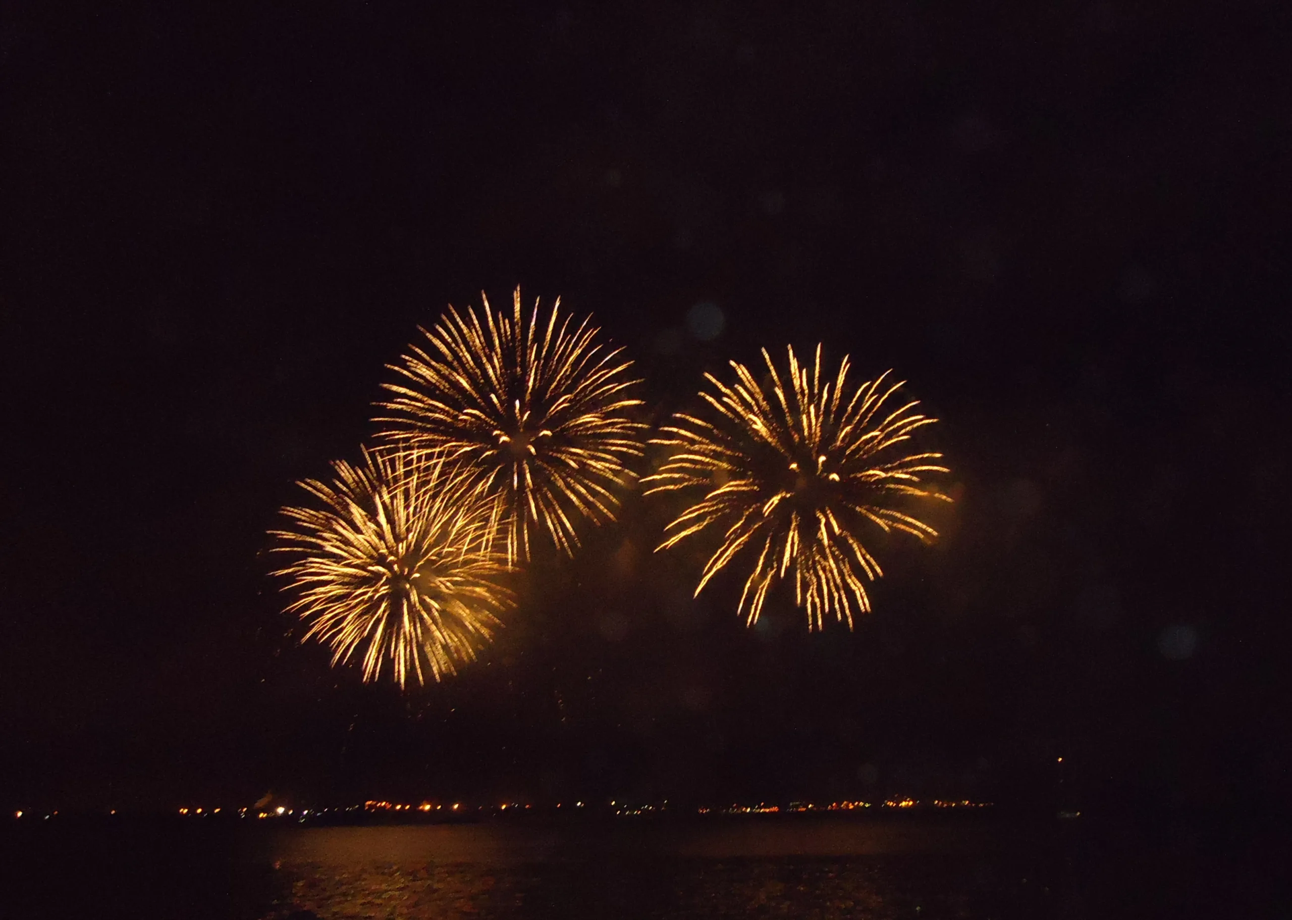 Marataízes terá queima de fogos e shows na praia Central no Réveillon