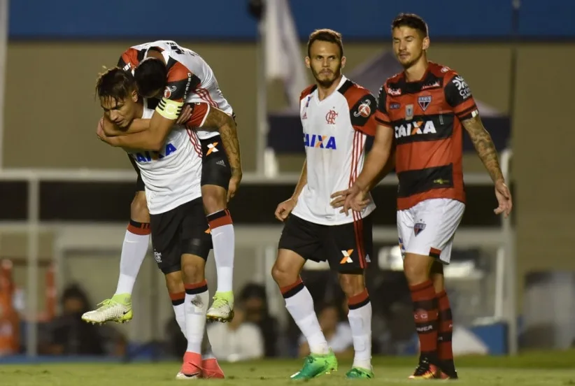 Flamengo leva sufoco, mas bate o Atlético-GO e se classifica na Copa do Brasil