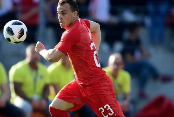 Por questões políticas, Shaqiri fica fora de jogo do Liverpool em Belgrado