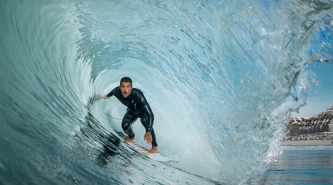 Filipe Toledo vence líder do Circuito Mundial de Surfe e é campeão em El Salvador