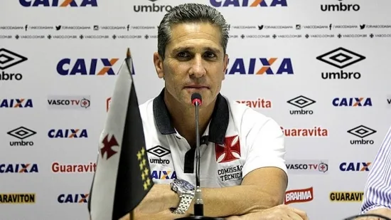 Jorginho descarta euforia e lembra dificuldades que o Botafogo impôs ao Vasco