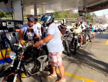 Dia da Liberdade de Impostos: mais de R$ 3,5 mil economizados só em gasolina