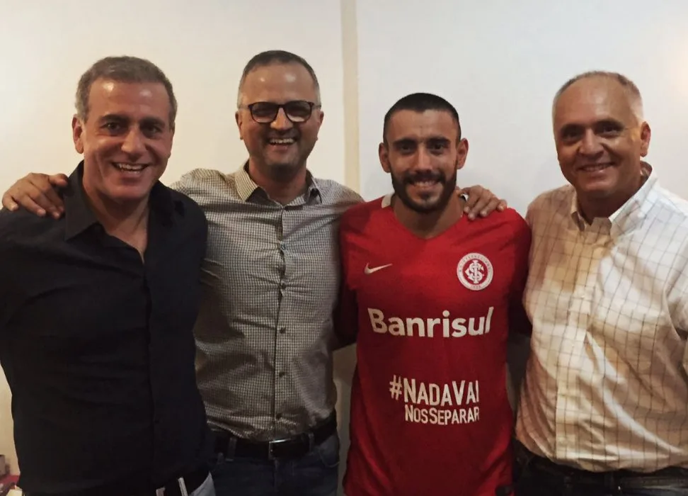 Inter anuncia renovação do contrato de Alan Ruschel até 2018