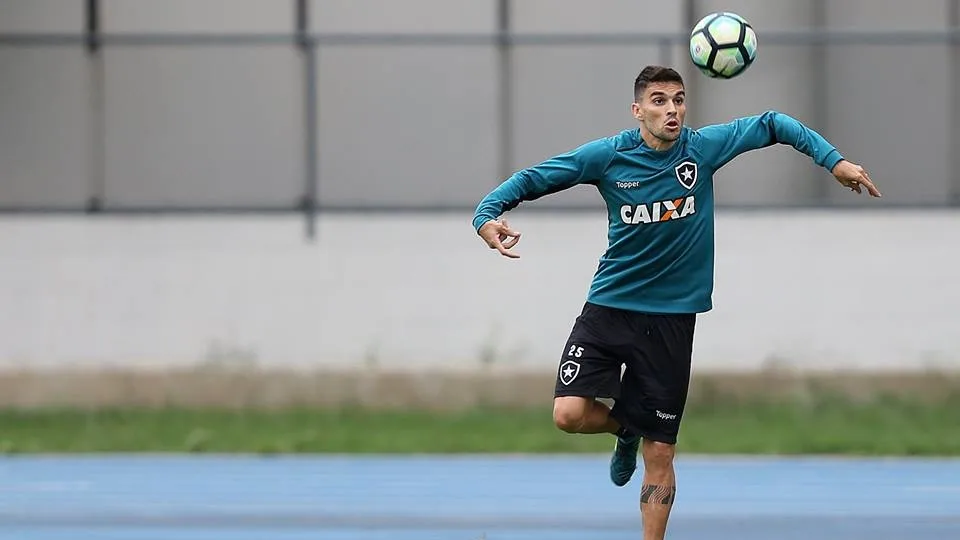 Com Maracanã lotado, Flamengo e Botafogo lutam para ir à final da Copa do Brasil