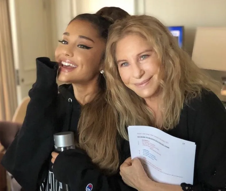 Ariana Grande se apresenta de surpresa em show de Barbra Streisand