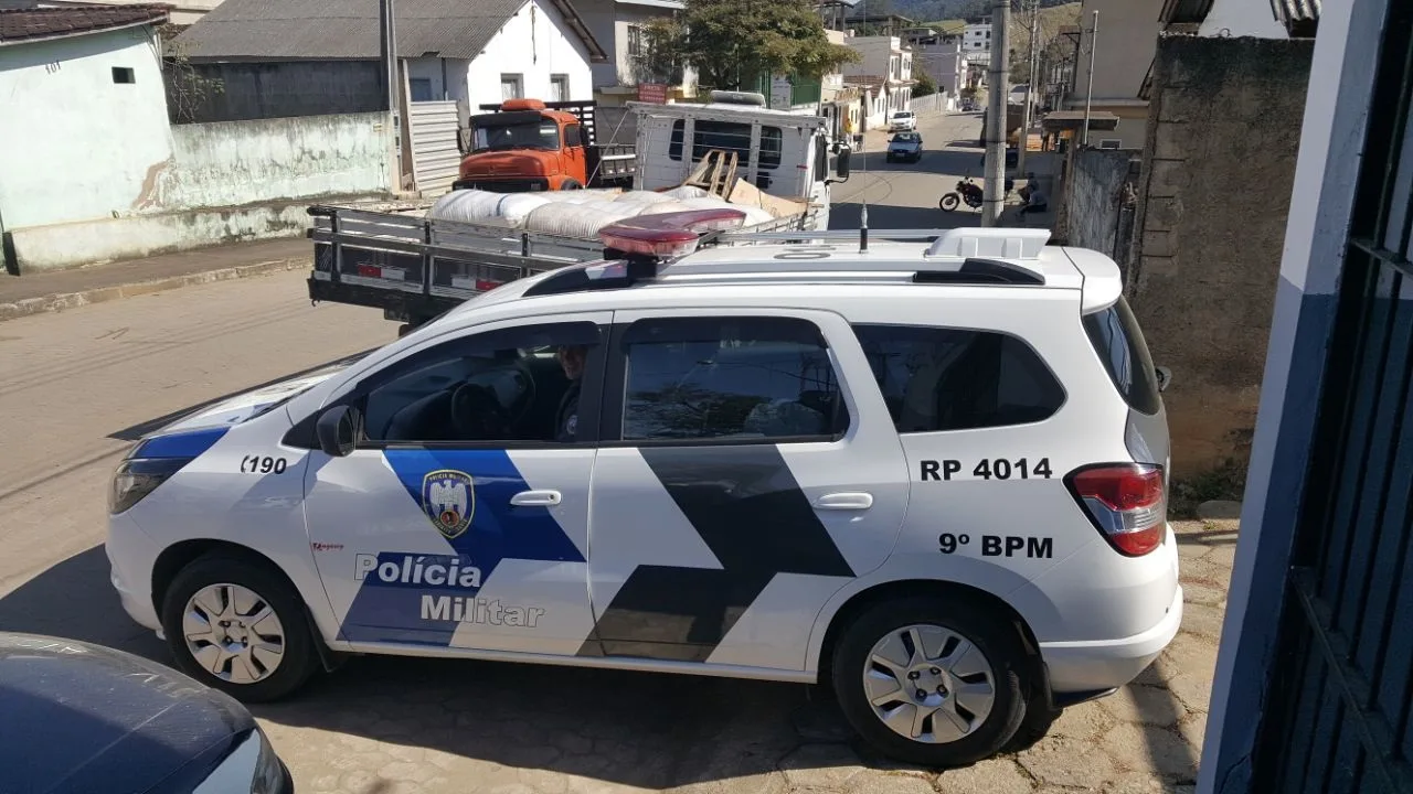 Polícia recupera sacas de café e carne furtada em propriedade rural de Castelo