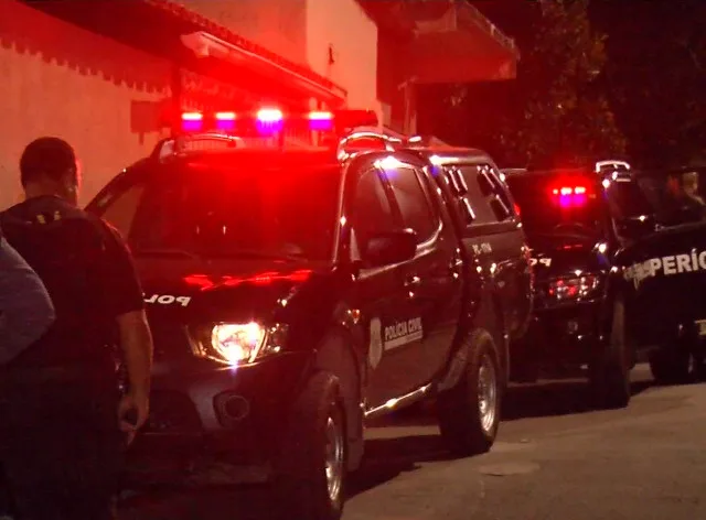 Homem é assassinado em escadaria de Vitória