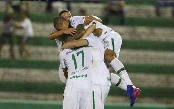 Com festa e emoção, Chapecoense e Atlético Nacional iniciam decisão da Recopa