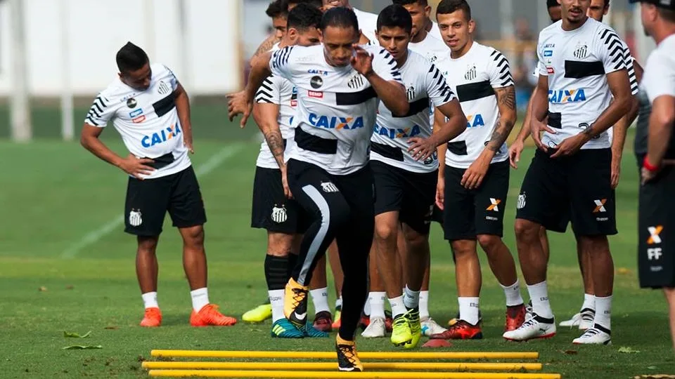 Santos promete ser ofensivo e inteligente para bater o Barcelona-EQU nas quartas