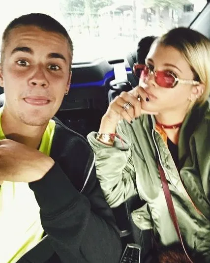 Apesar de romance com Sofia Richie, Justin Bieber não estaria preparado para assumir namoro