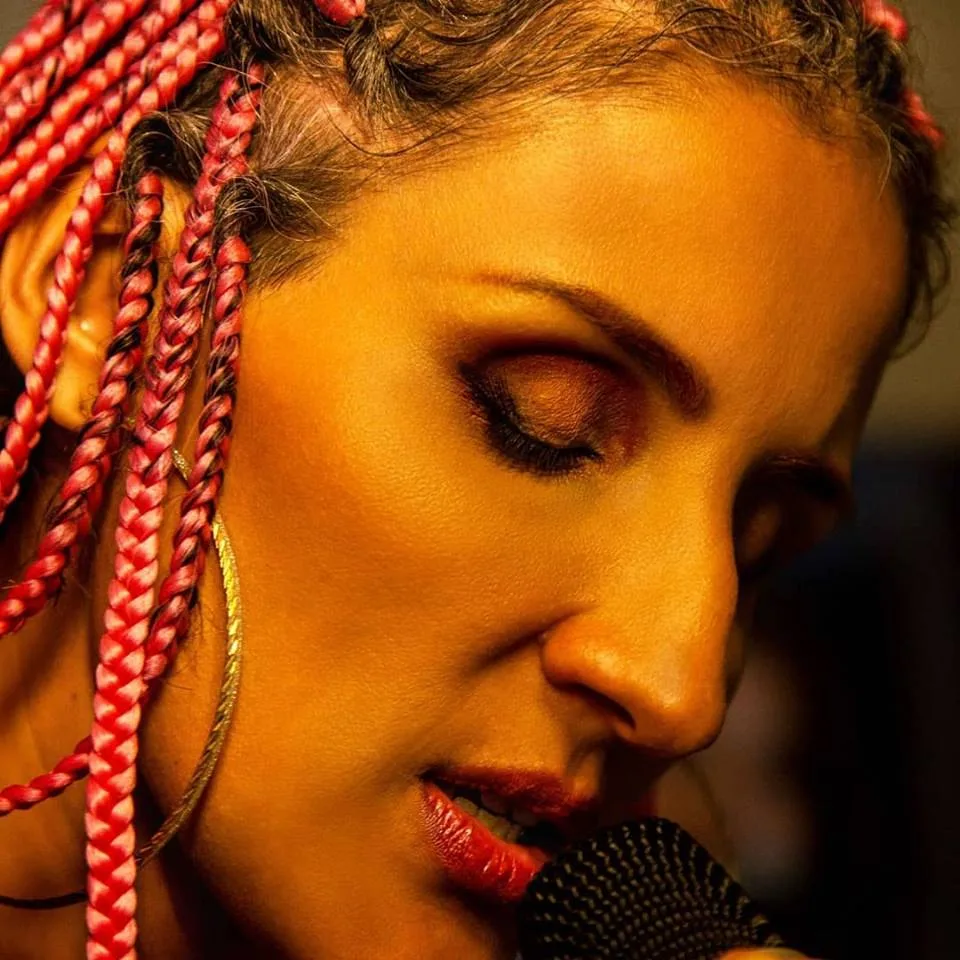 Show de funk feminista promete agitar noite dos capixabas na Praia do Canto