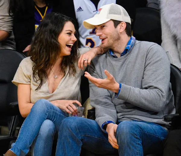 Ashton Kutcher confirma que o que todos queriam saber: ele está casado com Mila Kunis!