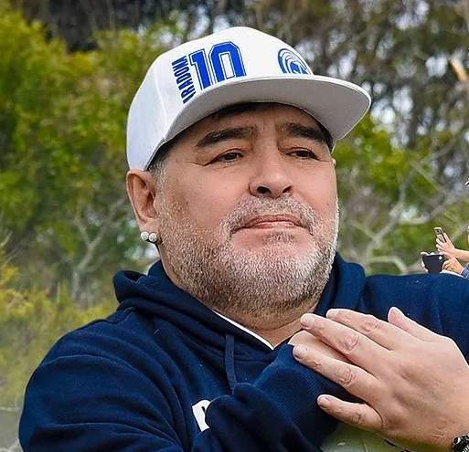 Jornais do mundo repercutem morte de Diego Maradona: 'Está nas mãos de Deus'