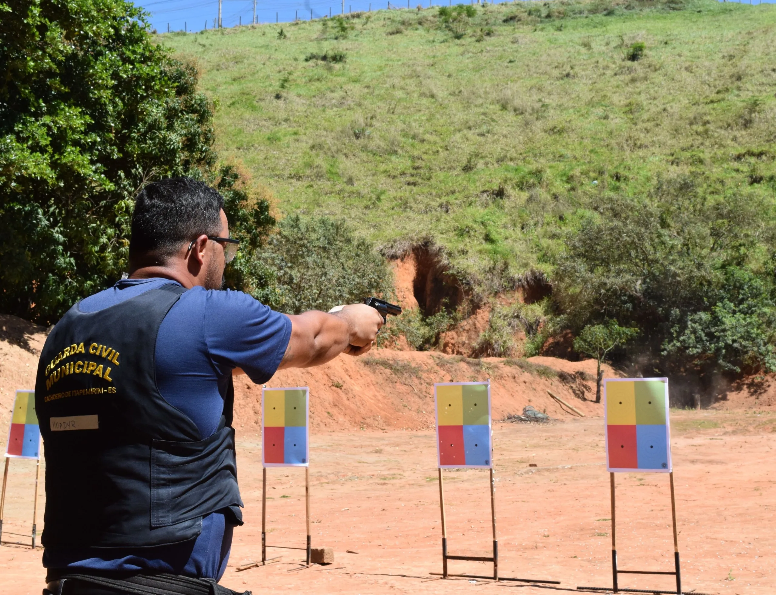 Guardas municipais de Cachoeiro começam a receber porte de arma de fogo