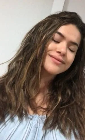 Maisa Silva recebe críticas ao mostrar cabelo natural na web