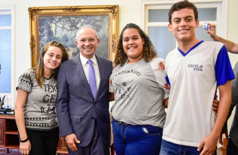 Escolas do ES ganham nova tecnologia para gerar energia por meio da luz do sol