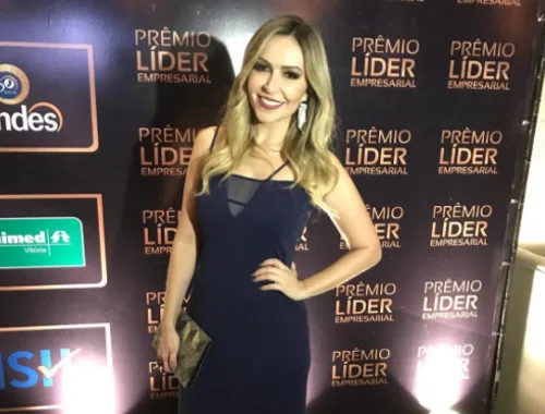 Apresentadora do Domingo Espetacular prestigia festa do Prêmio Líder Empresarial em Vitória