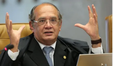 Após se ausentar de julgamento, Mendes elogia aliado de Janot em despedida do TSE