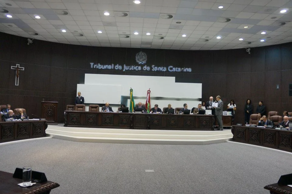 Lava Jato busca elo de lavagem no TJ de Santa Catarina