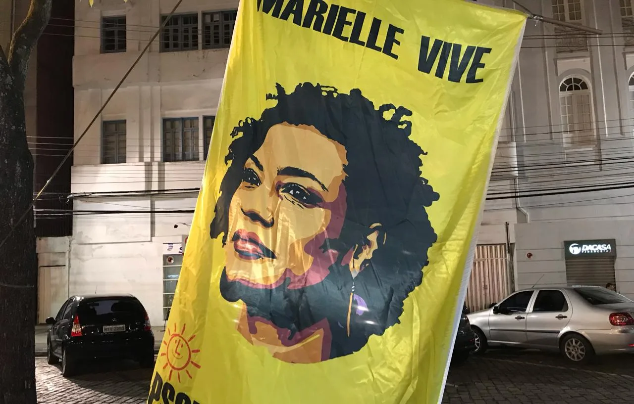 Mulher de ex-bombeiro foi à casa de Ronnie Lessa 6 dias após assassinato de Marielle Franco