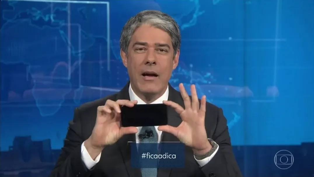 No Jornal Nacional, Bonner faz tutorial de como gravar vídeo no celular