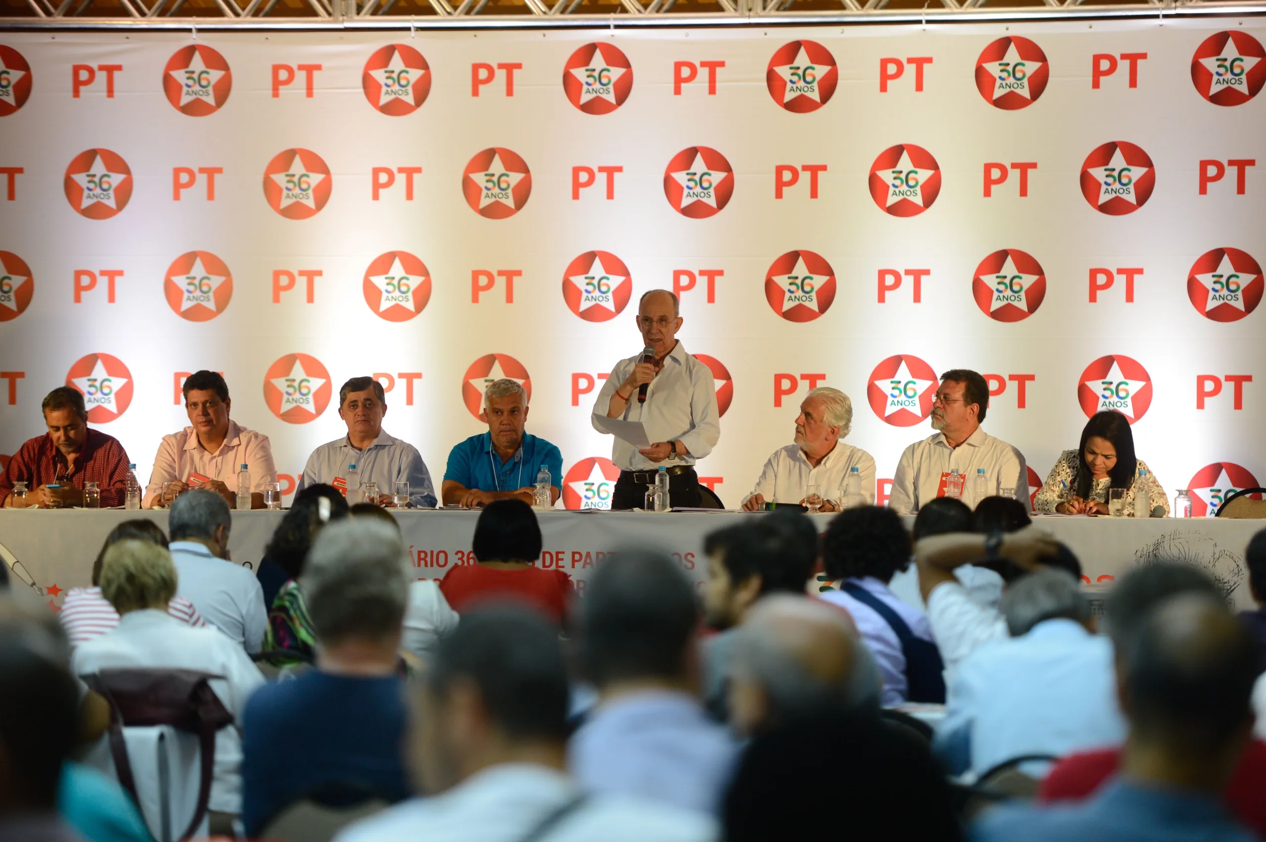 Rio de Janeiro – O presidente nacional do Partido dos Trabalhadores (PT), Rui Falcão, discursa na reunião do Diretório Nacional do partido, no Windsor Guanabara Hotel. (Foto: Fernando Frazão/Agência Brasil)