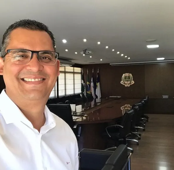 Prefeito de Viana veta reajuste salarial de vereadores