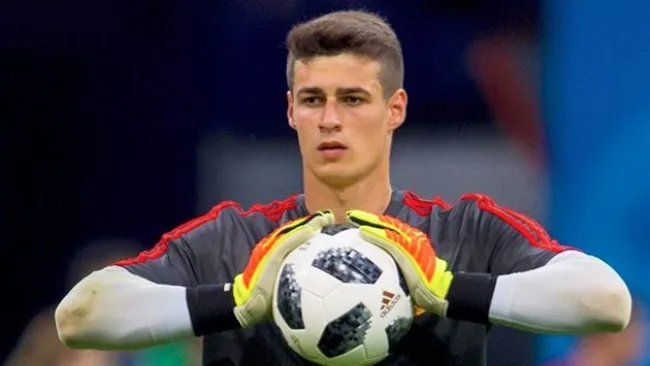 Kepa nega pressão extra por chegar ao Chelsea como goleiro mais caro da história