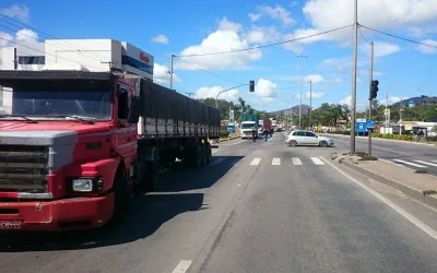 Caminhoneiros bloqueiam rodovias em todo país. Paralisação ainda não atinge Espírito Santo