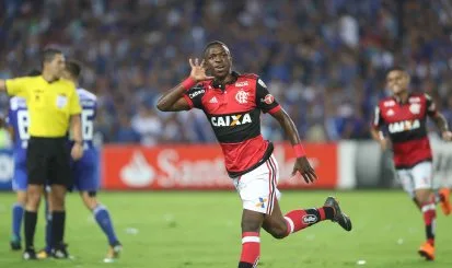 Antes de apresentação, Vinicius Junior faz exames de pré-temporada no Real Madrid