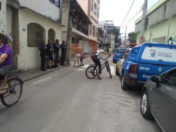 Guarda Municipal visita escolas e postos para tranquilizar moradores da região da Leitão da Silva