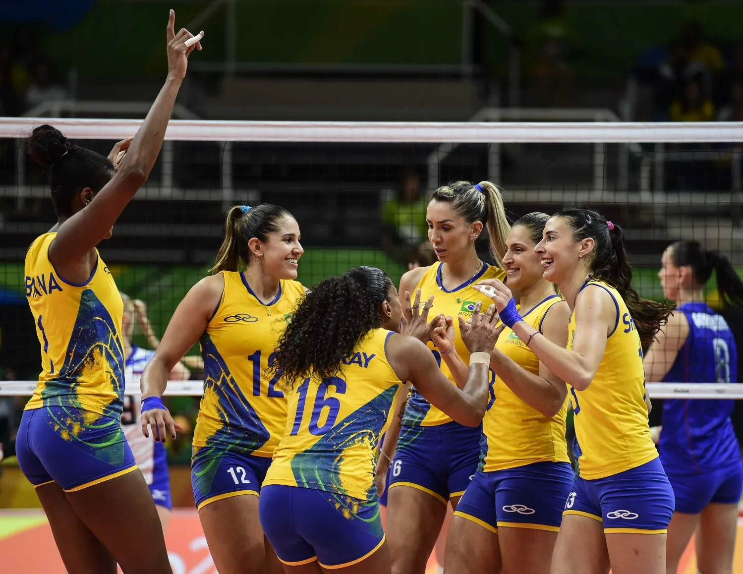 Invicta, seleção feminina de vôlei encara China enfraquecida nas quartas de final