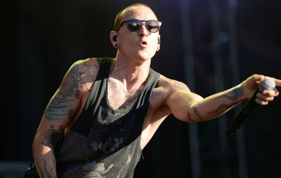 Chester Bennington, vocalista do Linkin Park, é encontrado morto