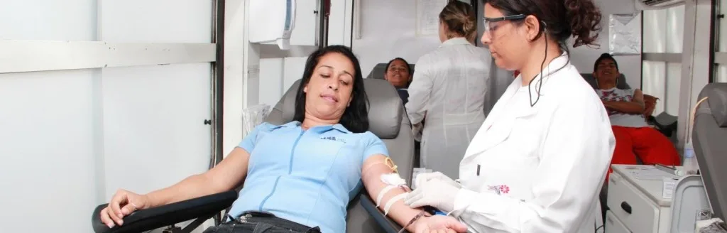 Antes de começar a sambar dê um show de solidariedade! Doe sangue