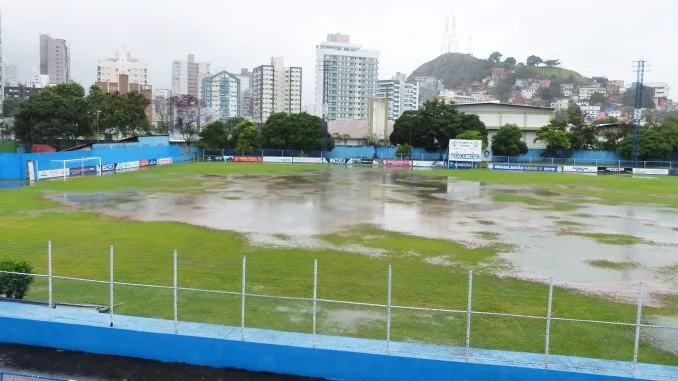 Em partida remarcada por conta da chuva, Vitória perde a invencibilidade na Série D