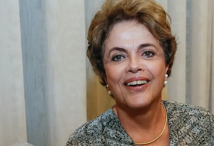 Comissão vota parecer favorável ao impeachment de Dilma nesta quinta-feira