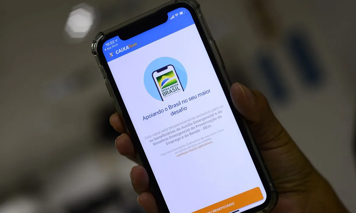 Beneficiários nascidos em outubro podem sacar auxílio emergencial