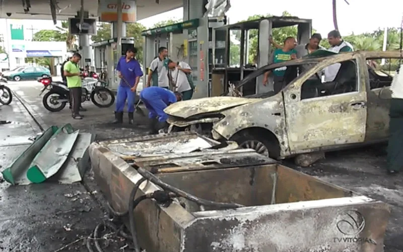 Dona de carro que atingiu bomba em posto de combustíveis de Vitória é identificada