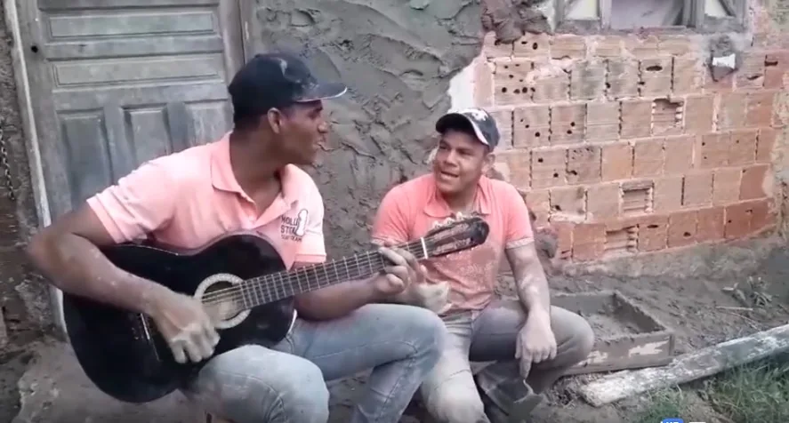 Douglas Camargo conhece irmãos pedreiros que fazem sucesso cantando sertanejo