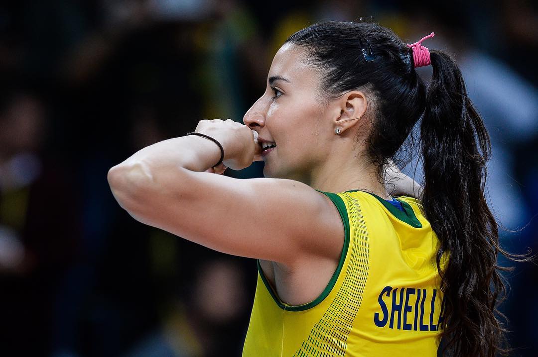 Sheilla anuncia aposentadoria da seleção de vôlei após derrota