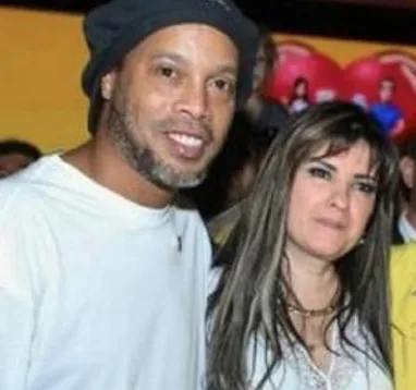 Empresária envolvida em escândalo de Ronaldinho é investigada por lavagem