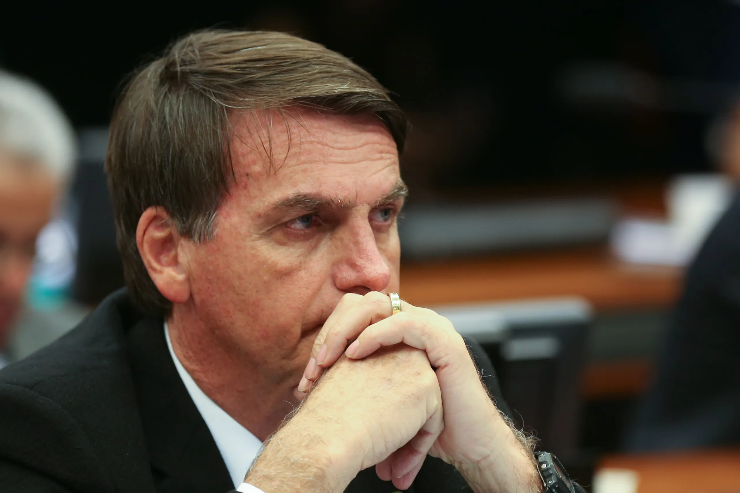 Brasília – O pai do deputado, Jair Bolsonaro durante o Conselho de Ética da Câmara que arquivou duas representaçõescontra o deputado Eduardo Bolsonaro por quebra do decoro (Fabio Rodrigues Pozzebom/ Agencia Brasil)