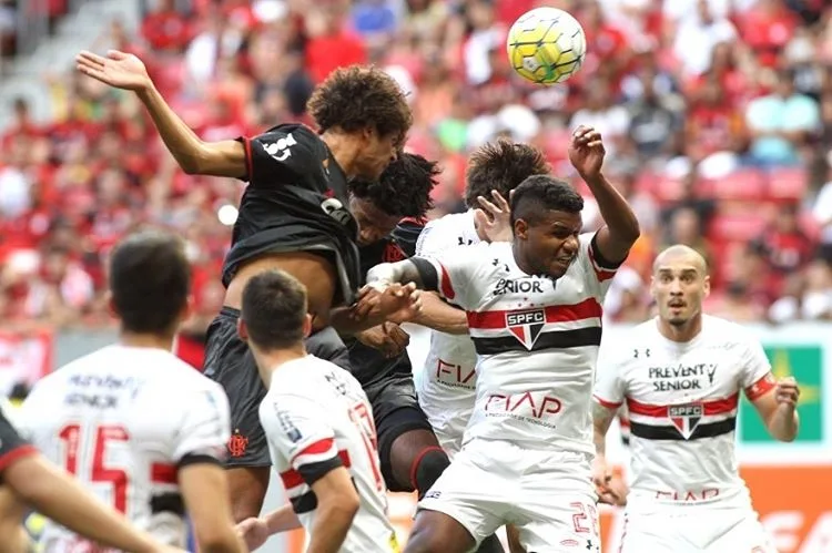 Flamengo celebra atuação, mas lamenta chance perdida de vencer o São Paulo