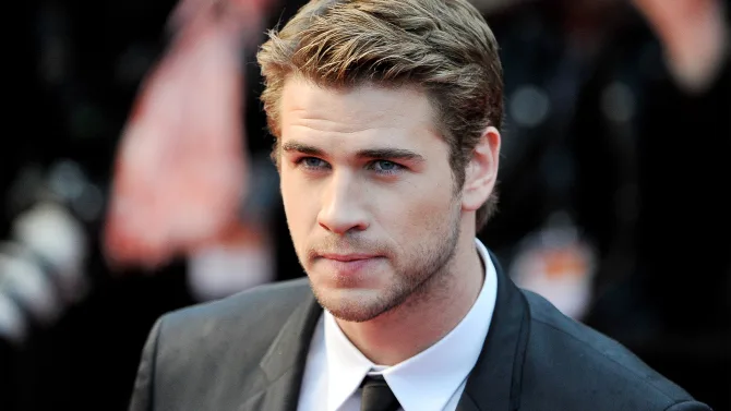 Até Liam Hemsworth tem problemas com cenas de sexo