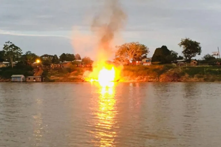 Explosão em barco no Rio Juruá, no Acre, deixa 15 feridos em estado grave