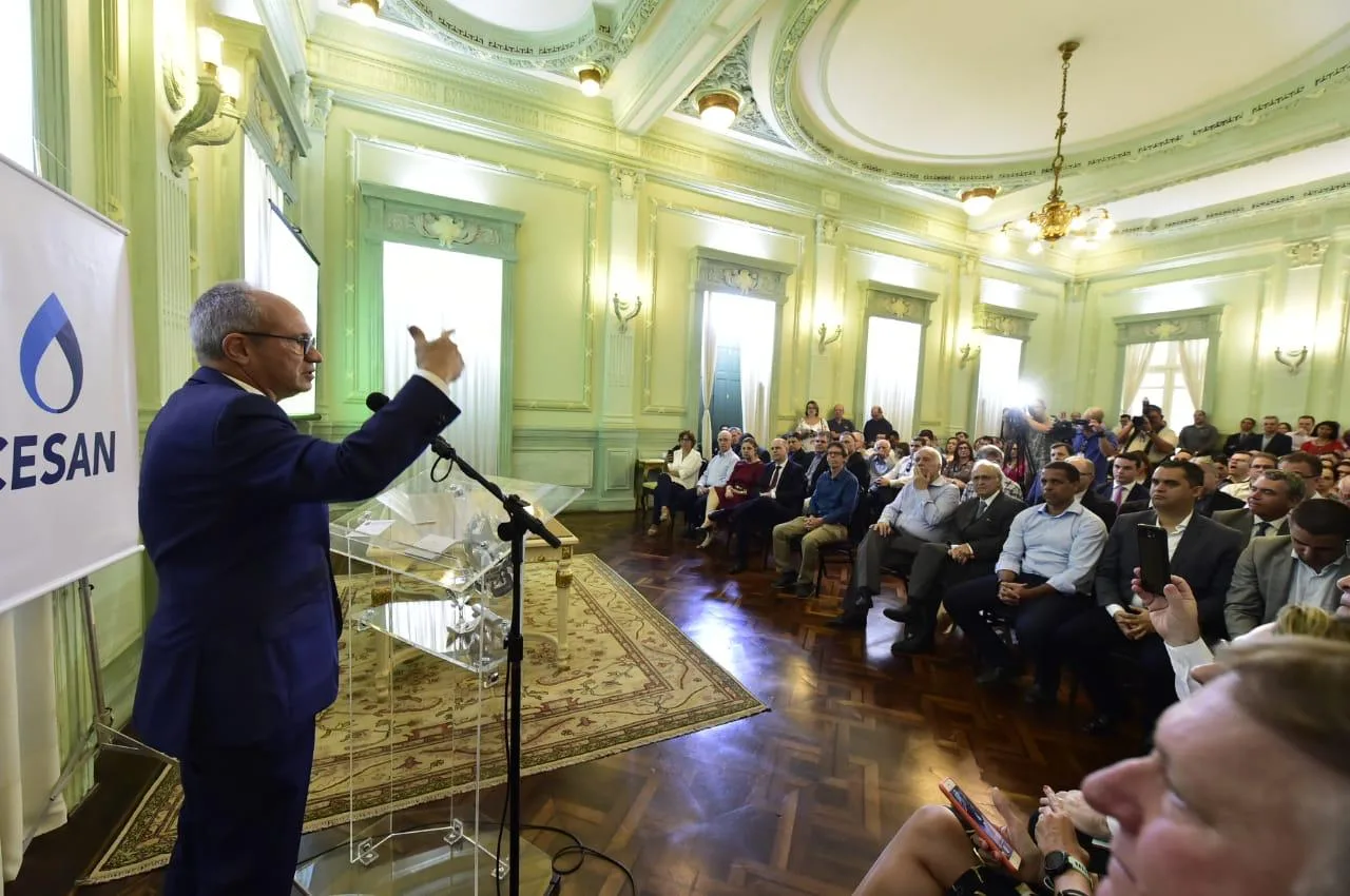 Governo do Estado e Cesan assinam contrato para construção da Barragem dos Imigrantes