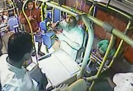 Polícia divulga imagens de assalto a ônibus em Cariacica. Assista!