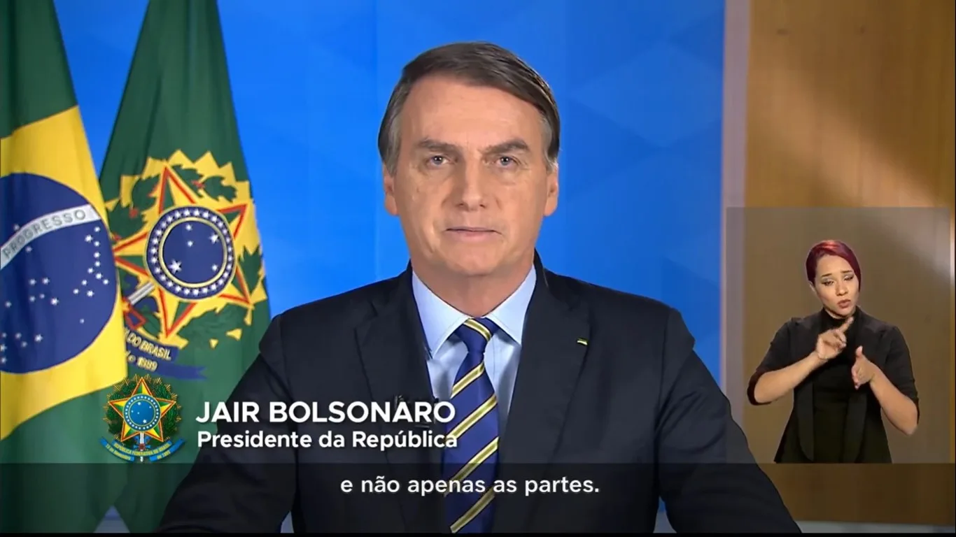 Com desfile cancelado, Bolsonaro fala na TV nesta segunda-feira