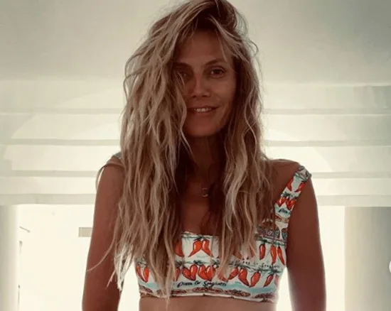 Heidi Klum é multada em 26 mil reais após nadar em local proibido na Itália